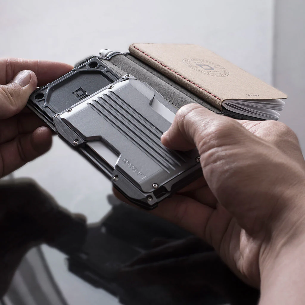 A10 ADAPT™ BIFOLD WALLET - Image 10